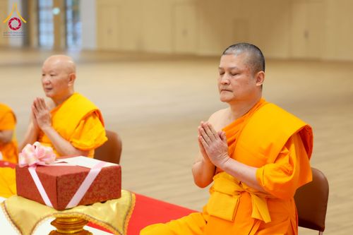 ภาพ No.232511:วันอาทิตย์ที่ 6 กรกฏาคม พ.ศ. 2568 พิธีมุทิตาสักการะพระครูสัญญาบัตร ปีพุทธศักราช 2568 ณ ห้องแก้วสารพัดนึก2 สภาธรรมกายสากล วัดพระธรรมกาย