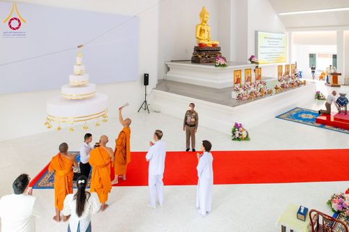 ภาพ No.152495:พิธียกฉัตรขาว 5 ชั้น กางกั้นถวายองค์พระประธาน อาคารปฏิบัติธรรมวัดสายสุวพรรณ ต.คลองสี่ อ.คลองหลวง จ.ปทุมธานี วันเสาร์ที่ 7 กันยายน พ.ศ. 2567