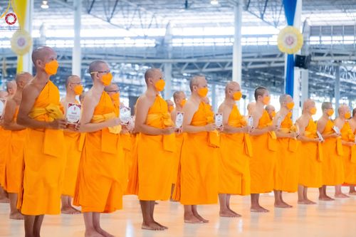 ภาพ No.102797:พิธีรับมอบต้นสมบัติจักรพรรดิ เพื่องานเผยแผ่พระพุทธศาสนาวิชชาธรรมกายไปทั่วโลก แด่ศูนย์ส่งเสริมศีลธรรมทั่วโลก 224 แห่ง วันอาทิตย์ที่ 17 ธันวาคม พ.ศ. 2566 ณ สภาธรรมกายสากล วัดพระธรรมกาย