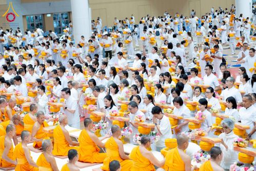 ภาพ No.270601:วันอาทิตย์ที่ 16 พฤศจิกายน พ.ศ. 2568 ถวายกองทุนโครงการอุปสมบทหมู่ 3,000 รูปทั่วไทย  รุ่นบูชาธรรมมหาปูชนียาจารย์ ณ ห้องแก้วสารพัดนึก 2 สภาธรรมกายสากล วัดพระธรรมกาย