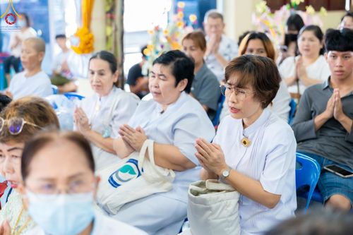 ภาพ No.165343:พิธีทอดกฐิน ณ วัดตระพัง ต.เชียงรากใหญ่  อ.สามโคก จ.ปทุมธานี ในโครงการกฐินสามัคคีทั่วไทย 30,000 วัด บูชาธรรม 80 ปี หลวงพ่อธัมมชโย โดยคณะศิษยานุศิษย์วัดพระธรรมกาย วันที่ 20 ตุลาคม พ.ศ. 2567