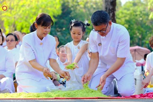 ภาพ No.188421:พิธีต้อนรับพระธรรมยาตรา ในโครงการธรรมยาตรา กตัญญูบูชา มหาปูชนียาจารย์ พระมงคลเทพมุนี(สด จนฺทสโร) พระผู้ปราบมาร อนุสรณ์สถาน 7 แห่ง ปีที่ 13 วันที่ 2 มกราคม พ.ศ. 2568 ณ วัดพระธรรมกาย จ.ปทุมธานี