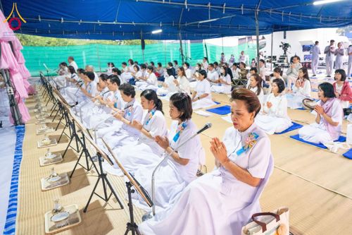 ภาพ No.191023:พิธีถวายภัตตาหารเป็นสังฆทาน แด่พระธรรมยาตรา ณ อนุสรณ์สถานคลองบางนางแท่น อ.สามพราน จ.นครปฐม ในโครงการธรรมยาตรา กตัญญูบูชา มหาปูชนียาจารย์ พระมงคลเทพมุนี(สด จนฺทสโร) พระผู้ปราบมาร อนุสรณ์สถาน 7 แห่ง ปีที่ 13 วันที่ 8 มกราคม พ.ศ. 2568