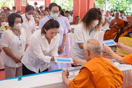 ภาพ No.144009:พิธีถวายสังฆทานแด่คณะสงฆ์ 323 วัด  ปีที่ 20 ครั้งที่  171 พิธีมอบกองทุนหนุนแรงใจช่วยครูใต้  ปีที่ 17 ครั้งที่ 136  และพิธีทำบุญอุทิศส่วนกุศลให้ผู้วายชนม์ในเหตุการณ์ไม่สงบ 4 จังหวัดชายแดนภาคใต้(ปัตตานี ยะลา นราธิวาส สงขลา) วันเสาร์ที่ 13 กรกฎาคม พ.ศ. 2567