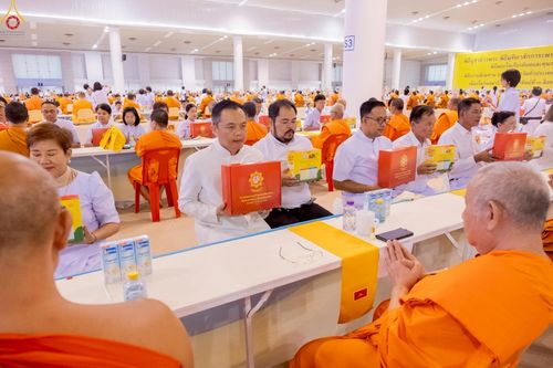 ภาพ No.236345:วันที่ 3 สิงหาคม พ.ศ. 2568 พิธีถวายมหาสังฆทานคณะสงฆ์ 2,000 กว่าวัดทั่วประเทศ ปีที่ 25 , พิธีถวายไทยธรรมคณะสงฆ์ 323 วัด 4 จังหวัดชายแดนภาคใต้ ณ วัดพระธรรมกาย