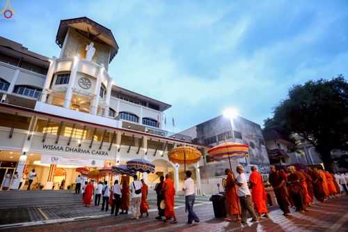 ภาพ No.245012:วันที่ 30-31 สิงหาคม พ.ศ. 2568 พิธีฉลองสมโภช พระบรมสารีริกธาตุ ณ วัดพระธรรมกายกัวลาลัมเปอร์ ประเทศมาเลเซีย เพื่ออัญเชิญไปประดิษฐาน ณ วัดพุทธมหาวิหาร ประเทศศรีลังกา