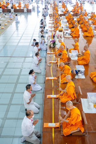 ภาพ No.86722:พิธีบุพเปตพลี  ครั้งที่ 139 ร่วมอุทิศบุญแด่หมู่ญาติที่ล่วงลับไปแล้ว และสืบทอดอายุพระพุทธศาสนา วันพฤหัสบดีที่ 31 สิงหาคม พ.ศ.2566 วันพระขึ้น 15 ค่ำ เดือน 9 ณ หอฉันคุณยายอาจารย์ฯ วัดพระธรรมกาย