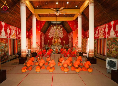 ภาพ No.179940:พิธีบรรพชาสามเณรและอุปสมบท โครงการบรรพชาอุปสมบทหมู่บูชาธรรมมหาปูชนียจารย์ ณ วัดพระธาตุจอมทอง และ วัดพระธาตุศรีโคมคำ อ.เมือง จ.พะเยา วันอังคารที่ ๓ ธันวาคม พ.ศ. ๒๕๖๗