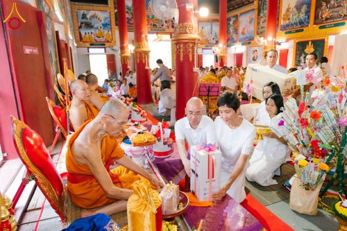 ภาพ No.169291:พิธีทอดกฐิน ณ วัดพุทธนิมิตร จ.เชียงใหม่ ในโครงการกฐินสามัคคีทั่วไทย 30,000 วัด บูชาธรรม 80 ปี หลวงพ่อธัมมชโย โดยคณะศิษยานุศิษย์วัดพระธรรมกาย วันที่ 24 ตุลาคม พ.ศ. 2567