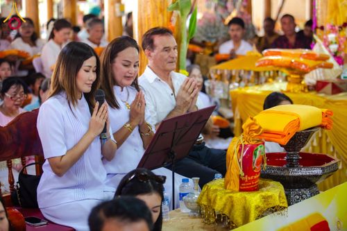 ภาพ No.173207:พิธีทอดกฐิน วัดช้างใหญ่ จ.พระนครศรีอยุธยา ในโครงการกฐินสามัคคีทั่วไทย 30,000 วัด บูชาธรรม 80 ปี หลวงพ่อธัมมชโย โดยคณะศิษยานุศิษย์วัดพระธรรมกาย วันที่ 2 พฤศจิกายน พ.ศ. 2567