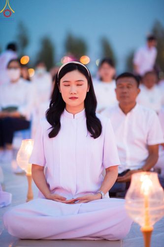 ภาพ No.200605:พิธีจุดประทีปถวายเป็นพุทธบูชา และบูชาธรรมมหาปูชนียาจารย์ ณ อนุสรณ์สถานบางปลา วัดบางปลา อำเภอบางเลน จังหวัดนครปฐม ในโครงการธรรมยาตรา กตัญญูบูชา มหาปูชนียาจารย์ พระมงคลเทพมุนี(สด จนฺทสโร) พระผู้ปราบมาร อนุสรณ์สถาน 7 แห่ง ปีที่ 13 วันที่ 23 มกราคม พ.ศ. 2568