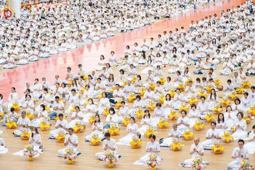 ภาพ No.206889:พิธีถวายโคมมาฆประทีป น้อมถวายเป็นพุทธบูชา แด่คณะพระภิกษุ สามเณร วัดพระธรรมกาย วันอาทิตย์ที่ 9 กุมภาพันธ์ พ.ศ. 2568 ณ ห้องแก้วสารพัดนึก 2 สภาธรรมกายสากล วัดพระธรรมกาย จังหวัดปทุมธานี