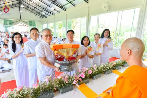 ภาพ No.174899:พิธีทอดกฐิน ศูนย์ปฏิบัติธรรมท่าม่วง ต.ทุ่งทอง อ.ท่าม่วง จ.กาญจนบุรี ในโครงการกฐินสามัคคีทั่วไทย 30,000 วัด บูชาธรรม 80 ปี หลวงพ่อธัมมชโย โดยคณะศิษยานุศิษย์วัดพระธรรมกาย วันที่ 9 พฤศจิกายน พ.ศ. 2567