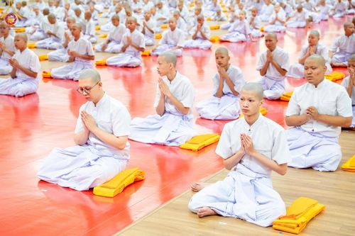 ภาพ No.215770:วันเสาร์ที่ 5 เมษายน พ.ศ. 2568 พิธีขอบรรพชา พิธีขอสรณคมน์และศีล  พิธีขอนิสสัย พิธีถวายบาตร ในโครงการบรรพชาสามเณรฟื้นฟูพระพุทธศาสนาทั่วไทย , โครงการหน่อแก้วเปรียญธรรม รุ่นที่ 13 ,  โครงการสามเณรยุวธรรมทายาท รุ่นที่ 33 , โครงการสามเณรมัชฌิมธรรมทายาท รุ่นที