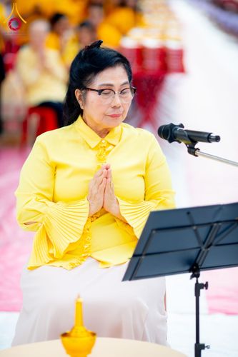 ภาพ No.180287:พิธีทำบุญตักบาตร ข้าวสารอาหารแห้ง แด่คณะสงฆ์ 99 รูป เนื่องในวันพ่อแห่งชาติ ปีที่ 50 ณ ศูนย์การค้าตลาดรังสิต ซ.รังสิต-ปทุมธานี 5 วันที่ 5 ธันวาคม พ.ศ. 2567