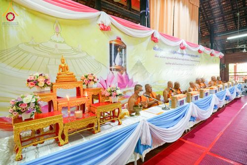 ภาพ No.202156:พิธีเจริญพระพุทธมนต์ ปฏิบัติธรรม มอบทุนการศึกษา ถวายสังฆทาน 108 วัด เพื่อถวายเป็นพุทธบูชา และขับเคลื่อนโครงการหมู่บ้านรักษาศีล 5 โดยคณะสงฆ์จังหวัดนครปฐม คณะศิษยานุศิษย์วัดพระธรรมกาย โครงการธรรมยาตรา ปีที่ 13 ณ วัดบางปลา อำเภอบางเลน จังหวัดนครปฐม