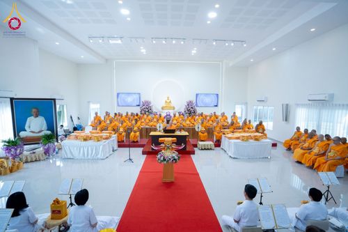 ภาพ No.174344:พิธีทอดกฐินกตัญญูบูชาธรรม ณ ศูนย์ปฏิบัติธรรมพระมงคลเทพมุนี อ.สองพี่น้อง จ.สุพรรณบุรี ในโครงการกฐินสามัคคีทั่วไทย 30,000 วัด บูชาธรรม 80 ปี หลวงพ่อธัมมชโย โดยคณะศิษยานุศิษย์วัดพระธรรมกาย วันที่ 10 พฤศจิกายน พ.ศ. 2567