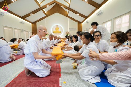 ภาพ No.341299:วันอาทิตย์ที่ 26 กรกฎาคม พ.ศ. 2569 ​โครงการอุปสมบทหมู่บูชาธรรมมหาปูชนียาจารย์ รุ่นที่ ๑ วัดกลางธนรินทร์ ต.บ้านแป้ง อ.พรหมบุรี จ.สิงห์บุรี