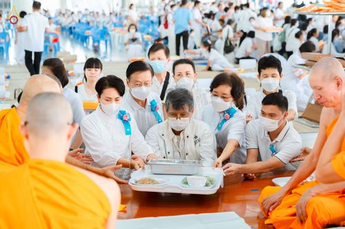 ภาพ No.90594:พิธีบุพเปตพลี  ครั้งที่ 141 ร่วมอุทิศบุญแด่หมู่ญาติที่ล่วงลับไปแล้ว และสืบทอดอายุพระพุทธศาสนา วันพฤหัสบดีที่ 14 ตุลาคม พ.ศ.2566 วันพระแรม 15 ค่ำ เดือน 10 ณ หอฉันคุณยายอาจารย์ฯ วัดพระธรรมกาย