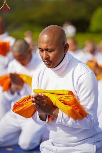 ภาพ No.314104:วันจันทร์ที่ 16 มีนาคม พ.ศ. 2569 พิธีเวียนเทียนประทักษิณ และพิธีบรรพชาสามเณร 500 รูป ณ วิหารมายาเทวี ประเทศเนปาล