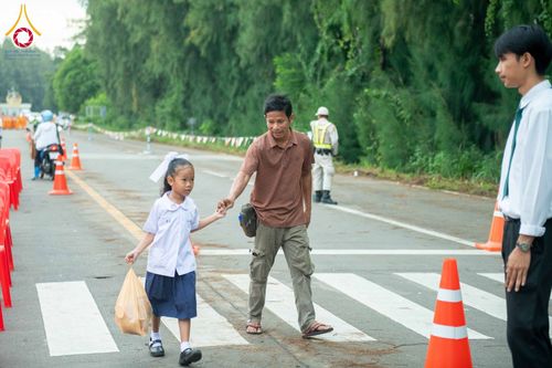 ภาพ No.349981:วันที่ 17 กันยายน พ.ศ. 2569 พิธีตักบาตรเข้าพรรษา 109 รูป ถวายเป็นพระราชกุศลสมเด็จพระบรมราชชนนีพันปีหลวง  ณ โรงเรียนสังข์อ่ำวิทยา อำเภอคลองหลวง จังหวัดปทุมธานี