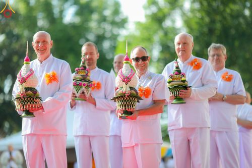 ภาพ No.83811:พิธีเวียนประทักษิณ,พิธีบรรพชาและพิธีอุปสมบทหมู่ ในโครงการอบรมพระธรรมทายาทในทวีปยุโรป  รุ่นที่ 9 วันอาทิตย์ที่ 16 กรกฎาคม พ.ศ. 2566 ณ วัดพระธรรมกายเบเนลักซ์  ประเทศเบลเยียม