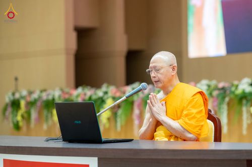 ภาพ No.350159:วันที่ 17-18 กันยายน พ.ศ. 2569 โครงการบรรพชาพัฒนาคุณธรรม จริยธรรม สำหรับนักเรียนนายสิบตำรวจ (นสต.) รุ่นที่ 16 ศูนย์ฝึกอบรมตำรวจภูธรภาค 1  ได้จัดกิจกรรม ณ สภาธรรมกายสากล ห้องแก้ว2