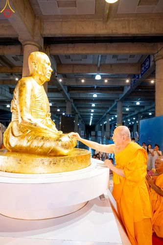 ภาพ No.160973:พิธีฉลองชัยสวดมนต์บทธัมมจักกัปปวัตนสูตร ครบ 6,788,140,140 จบ ณ มหารัตนวิหารคด วัดพระธรรมกาย วันที่ 10 ตุลาคม พศ. 2567