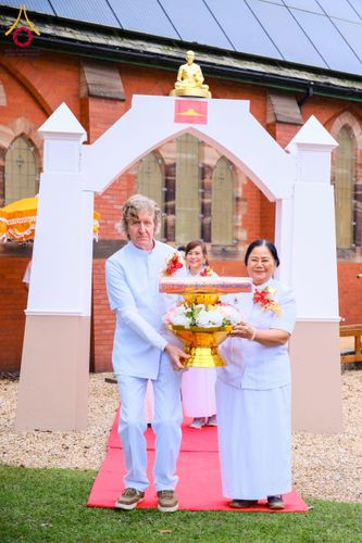 ภาพ No.175310:พิธีทอดกฐิน วัดพระธรรมกายแมนเชสเตอร์ เอดจลีย์ สต็อคพอร์ต ประเทศอังกฤษ ในโครงการกฐินสามัคคีทั่วไทย 30,000 วัด บูชาธรรม 80 ปี หลวงพ่อธัมมชโย โดยคณะศิษยานุศิษย์วัดพระธรรมกาย วันที่ 10 พฤศจิกายน พ.ศ. 2567