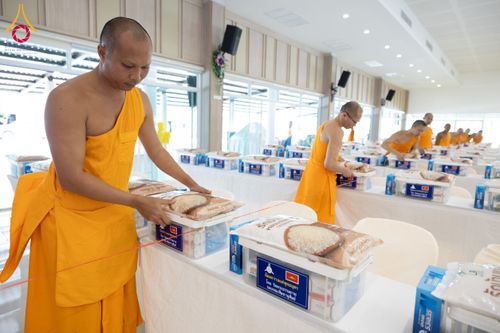 ภาพ No.212414:วันเสาร์ที่ 22 มีนาคม พ.ศ. 2568 พิธีถวายสังฆทานแด่คณะสงฆ์ 323 วัด ปีที่ 21 ครั้งที่ 175 พิธีมอบกองทุนหนุนแรงใจช่วยครูใต้ ปีที่ 18 ครั้งที่ 139 และพิธีทำบุญอุทิศส่วนกุศลให้ผู้วายชนม์ ณ ศูนย์ปฏิบัติธรรมภาคใต้ อำเภอบางกล่ำ จังหวัดสงขลา