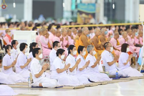 ภาพ No.76916:พิธีบูชาข้าวพระ ในวันมาฆบูชา อาทิตย์ต้นเดือนที่ 6 มีนาคม พ.ศ. 2566 ณ วัดพระธรรมกาย จ.ปทุมธานี