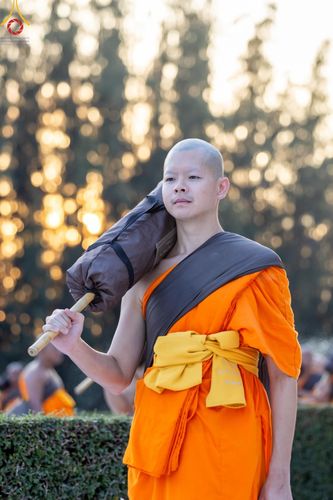 ภาพ No.186908:พระธรรมยาตราปฏิบัติธรรม และถ่ายภาพหมู่ประวัติศาสตร์ ปีที่ 13 ณ ลานทิศตะวันออก มหาวิหารพระมงคลเทพมุนี วัดพระธรรมกาย จ.ปทุมธานี วันเสาร์ที่ 28 ธันวาคม พ.ศ. 2567
