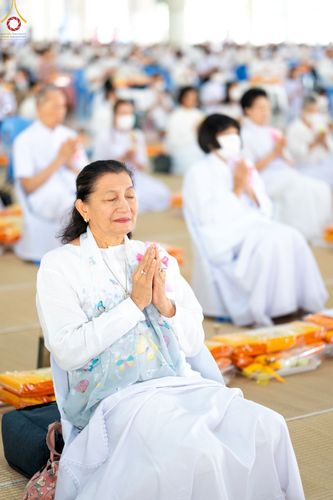 ภาพ No.104502:พิธีบุพเปตพลี ครั้งที่ 145 อุทิศบุญแด่หมู่ญาติที่ล่วงลับไปแล้ว และสืบทอดอายุพระพุทธศาสนา วันพุธที่ 27 ธันวาคม พ.ศ. 2566 (วันพระขึ้น 15 ค่ำ เดือน 12 ) ณ หอฉันคุณยายอาจารย์ฯ วัดพระธรรมกาย