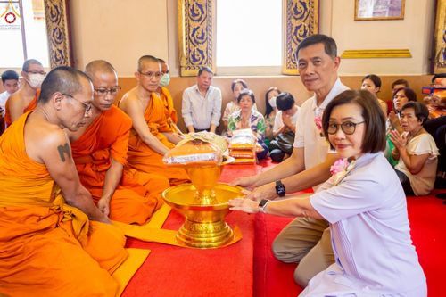 ภาพ No.260448:วันที่ 19 ตุลาคม พ.ศ. 2568 พิธีทอดกฐินสามัคคีทั่วไทย 30,000 วัด โดยคณะศิษยานุศิษย์ บูชาธรรม 81 ปี หลวงพ่อธัมมชโย ณ วัดคณิกาผล ป้อมปราบ กรุงเทพฯ