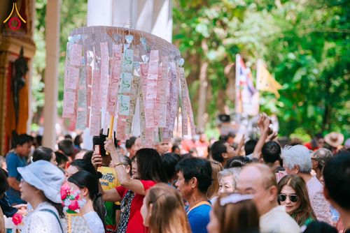 ภาพ No.168366:พิธีทอดกฐิน 4 วัด จ.ปราจีนบุรี โครงการกฐินสามัคคีทั่วไทย 30,000 วัด โดยคณะศิษยานุศิษย์วัดพระธรรมกาย บูชาธรรม 80 ปี หลวงพ่อธัมมชโย วันที่ 26-27 ตุลาคม พ.ศ. 2567