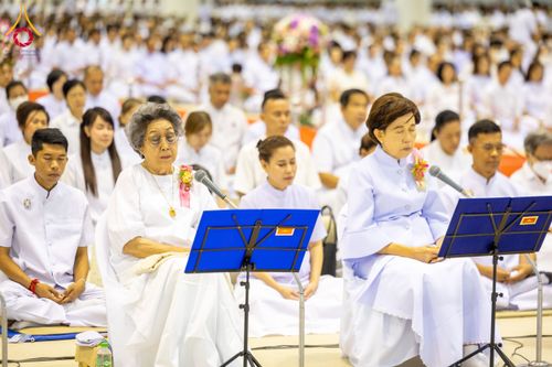 ภาพ No.209521:วันอาทิตย์ที่ 2 มีนาคม พ.ศ. 2568 พิธีบูชาข้าวพระ ณ สภาธรรมกายสากล วัดพระธรรมกาย