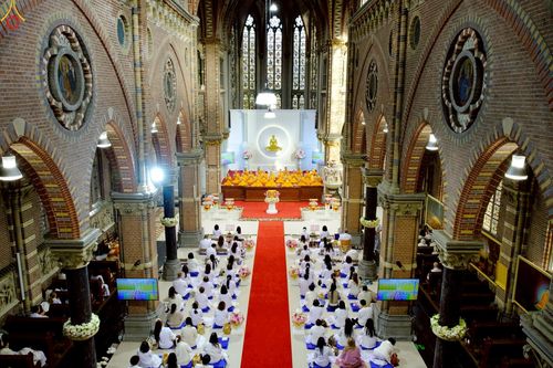 ภาพ No.271373:วันอาทิตย์ที่ 26 ตุลาคม พ.ศ. 2568 พิธีทอดกฐินสามัคคีวัดพระธรรมกายเนเธอร์แลนด์ กฐินเพื่อปฏิสังขรณ์ผนังรอบโบสถ์ อายุกว่า 135 ปี