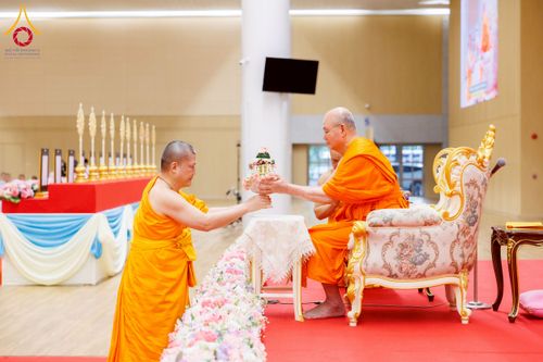 ภาพ No.232496:วันอาทิตย์ที่ 6 กรกฏาคม พ.ศ. 2568 พิธีมุทิตาสักการะพระครูสัญญาบัตร ปีพุทธศักราช 2568 ณ ห้องแก้วสารพัดนึก2 สภาธรรมกายสากล วัดพระธรรมกาย