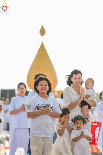 ภาพ No.129328:พิธีประดิษฐานพระบรมสารีริกธาตุ ณ มหารัตนะเจดีย์สิริปทุมสวรรค์ ศูนย์ปฏิบัติธรรมภาคใต้ อ.บางกล่ำ จ.สงขลา วันที่ 10 มีนาคม พ.ศ.2567