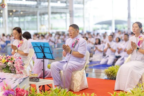 ภาพ No.240382:วันพุธที่ 27 สิงหาคม พ.ศ. 2568 พิธีตักบาตร ในวันธรรมชัย ณ วัดพระธรรมกาย จ.ปทุมธานี