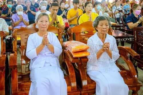 ภาพ No.165200:พิธีทอดกฐิน ณ วัดอินทโชติสังฆโพธิ์ธาราม อ.พนมสารคาม จ.ฉะเชิงเทรา ในโครงการกฐินสามัคคีทั่วไทย 30,000 วัด บูชาธรรม 80 ปี หลวงพ่อธัมมชโย โดยคณะศิษยานุศิษย์วัดพระธรรมกาย วันที่ 20 ตุลาคม พ.ศ. 2567