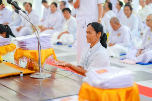 ภาพ No.247847:วันที่ 19-21 กันยายน พ.ศ. 2568 โครงการอบรมอุบาสิกาแก้ว รุ่นที่ 2 ณ ศูนย์ปฏิบัติธรรมจังหวัดบุรีรัมย์