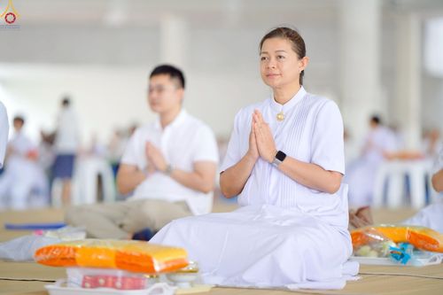 ภาพ No.248507:วันที่ 27 กันยายน พ.ศ. 2568 พิธีถวายเมนูสวรรค์เพื่อการบรรลุธรรม ณ หอฉันคุณยายอาจารย์ฯ วัดพระธรรมกาย