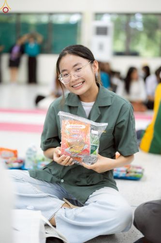 ภาพ No.243042:วันพฤหัสบดีที่ 4 กันยายน พ.ศ. 2568 เวลา 07.00-08.15 น. มหาวิทยาลัยเกษตรศาสตร์ กำแพงแสน ร่วมทำบุญตักบาตร Freshy KU85 พระสงฆ์ 85 รูป