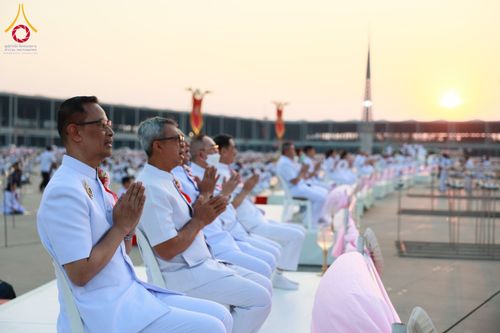 ภาพ No.207699:พิธีเวียนประทักษิณและจุดมาฆประทีป ในวันมาฆบูชา วันพุธที่ 12 กุมภาพันธ์ พ.ศ. 2568 ณ พระมหาธรรมกายเจดีย์ วัดพระธรรมกาย