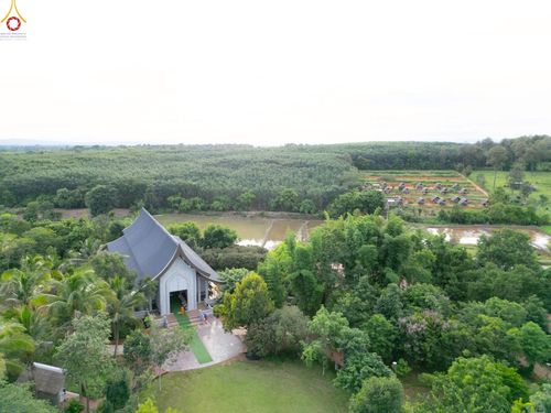 ภาพ No.234197:พิธีมุทิตาสักการะ "พระสิริรัตนเมธี" เจ้าคณะจังหวัดเลย ,พิธีถวายไทยธรรม ๙ วัด และพิธีทอดผ้าป่าเพื่อสร้างทุกสิ่ง  ในวาระทำบุญครบรอบ ๑๐ ปี ณ ศูนย์ปฏิบัติธรรมแก้วภูเรือ อ.ภูเรือ จ.เลย