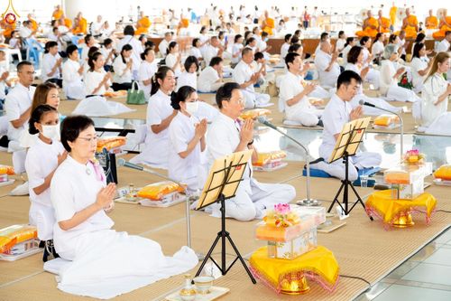 ภาพ No.234824:วันศุกร์ที่ 25 กรกฎาคม พ.ศ. 2568 (วันพระ แรม 15 ค่ำ เดือน 8) พิธีบุพเปตพลี ครั้งที่ 167 ร่วมอุทิศบุญแด่หมู่ญาติที่ล่วงลับไปแล้ว และสืบทอดอายุพระพุทธศาสนา ณ หอฉันคุณยายอาจารย์ฯ วัดพระธรรมกาย