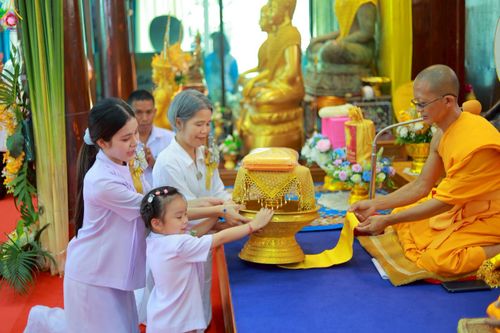 ภาพ No.254442:วันที่ 11 ตุลาคม พ.ศ. 2568 พิธีทอดกฐินสามัคคีทั่วไทย 30,000 วัด โดยคณะศิษยานุศิษย์ บูชาธรรม 81 ปี หลวงพ่อธัมมชโย ณ วัดกลางธนรินทร์ อ.พรหมบุรี จ.สิงห์บุรี