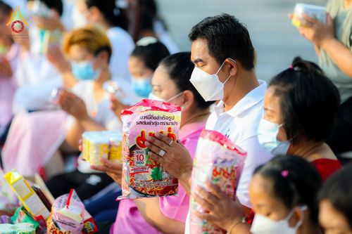 ภาพ No.76059:งานทำบุญตักบาตรเชอรี่มอลล์ อ.คลองหลวง จ.ปทุมธานี วันที่ 14 กุมภาพันธ์ พ.ศ. 2566