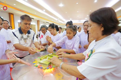 ภาพ No.183448:พิธีทอดกฐิน ณ ศูนย์ปฎิบัติธรรมวังเจ้า จ.ตาก ในโครงการทอดกฐินสามัคคีทั่วไทย 30,000 วัด บูชาธรรม 80 ปี หลวงพ่อธัมมชโย โดยคณะศิษยานุศิษย์วัดพระธรรมกาย วันที่ 23 ตุลาคม พ.ศ. 2567